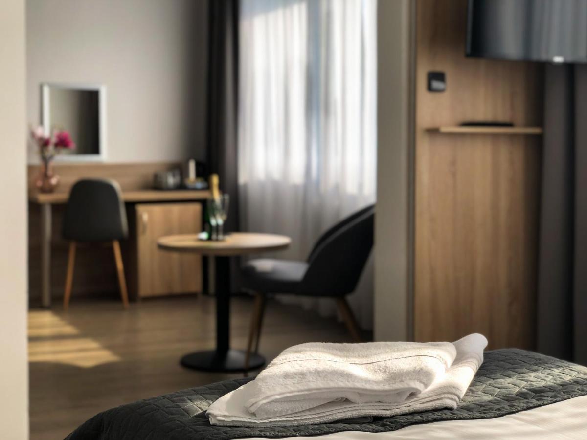 Bobr Hotel